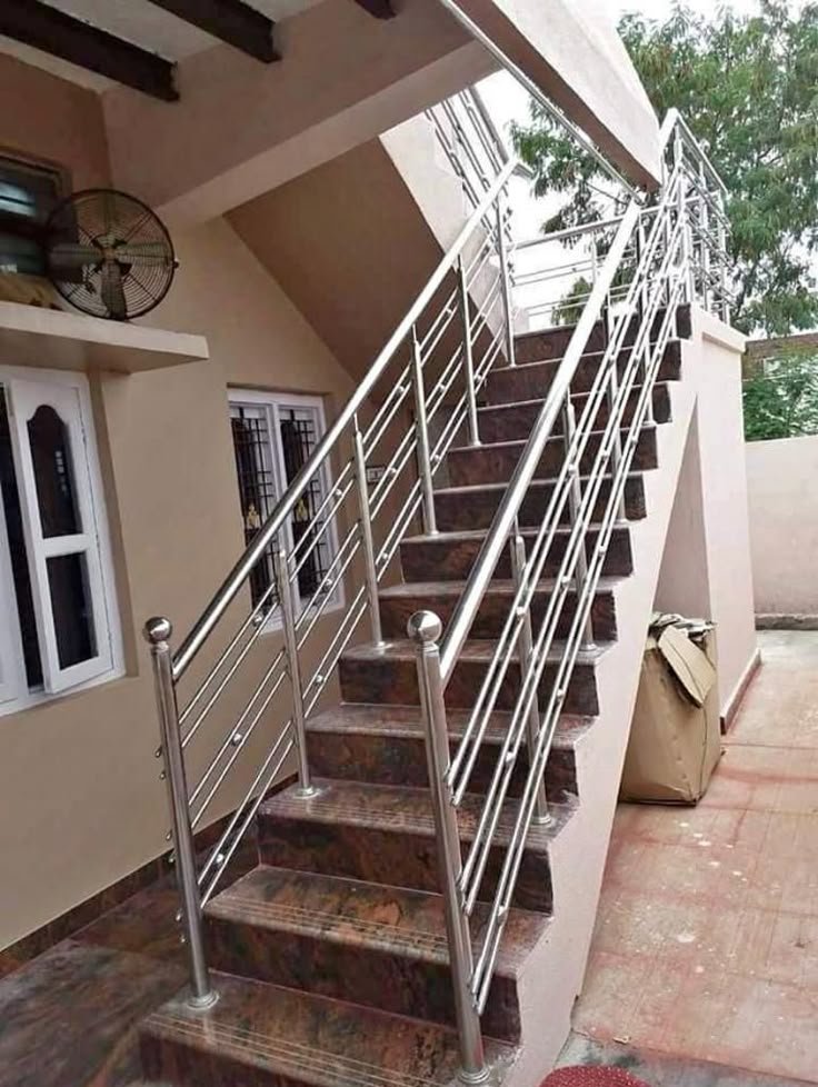 SS Staircase Railing